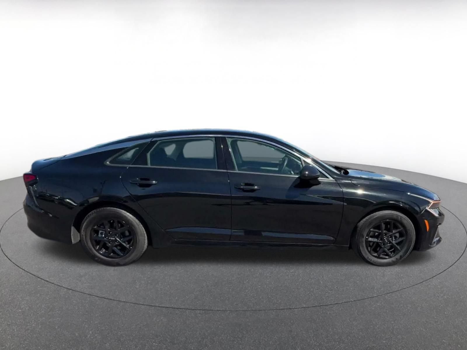 Thumbnail: 2025 Kia K5 - 15
