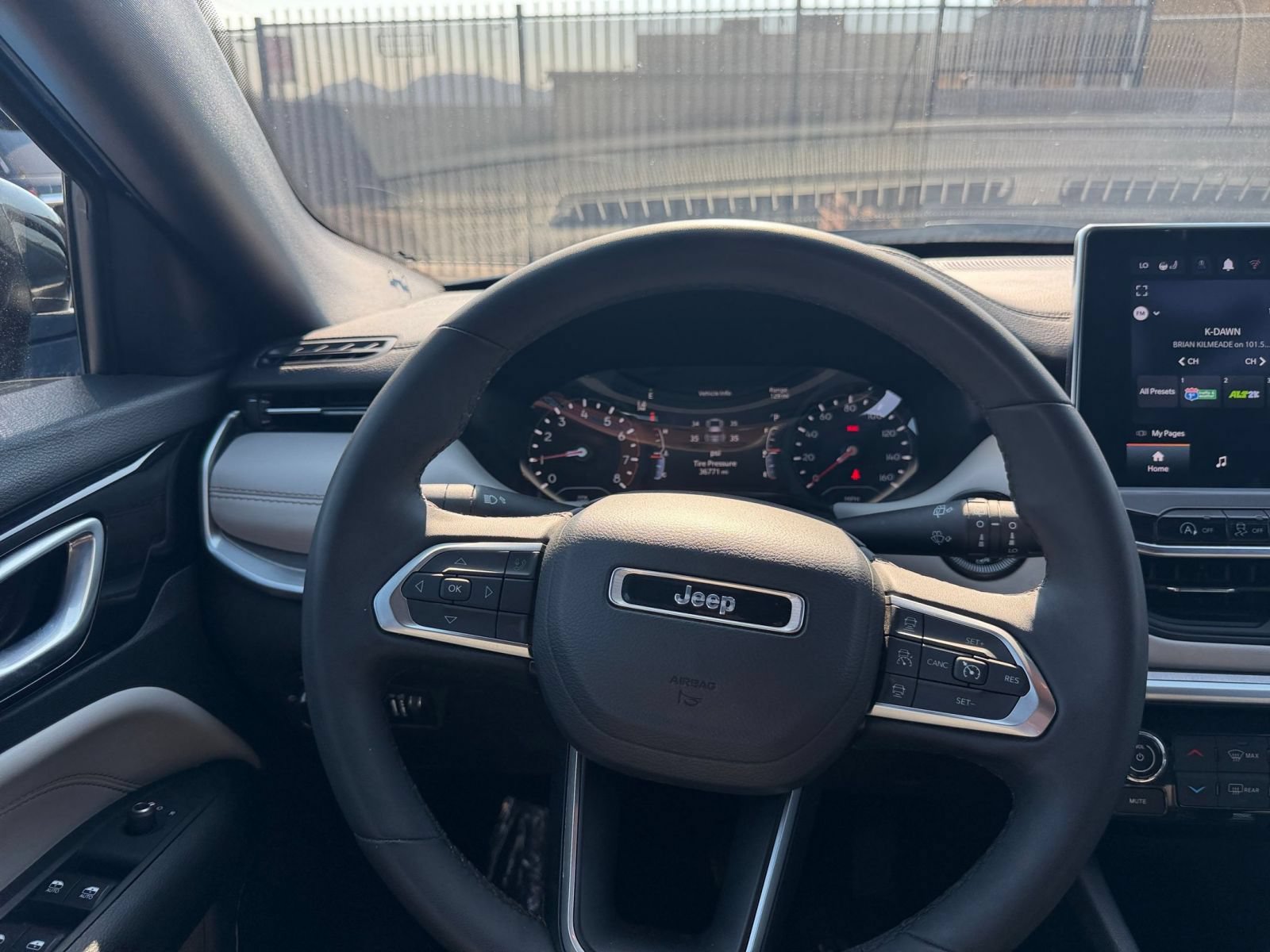 Thumbnail: 2025 Jeep Compass - 34