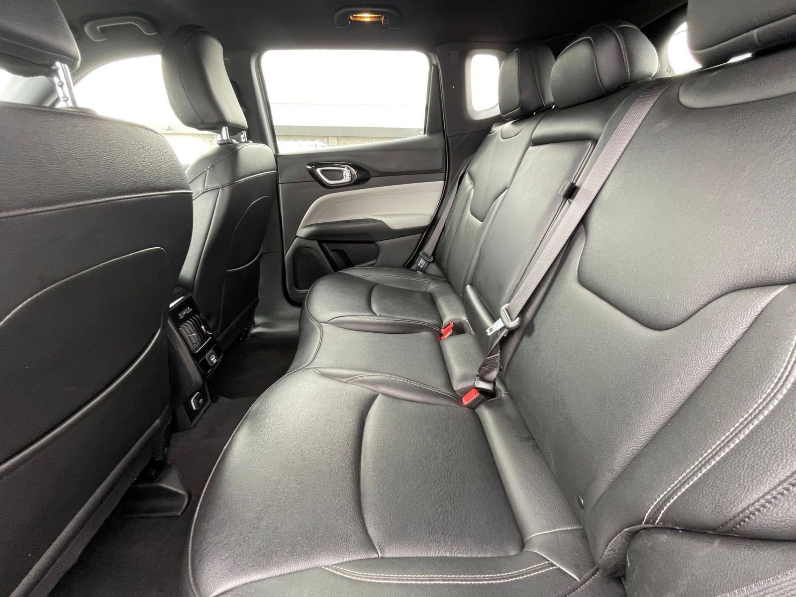 Thumbnail: 2025 Jeep Compass - 27