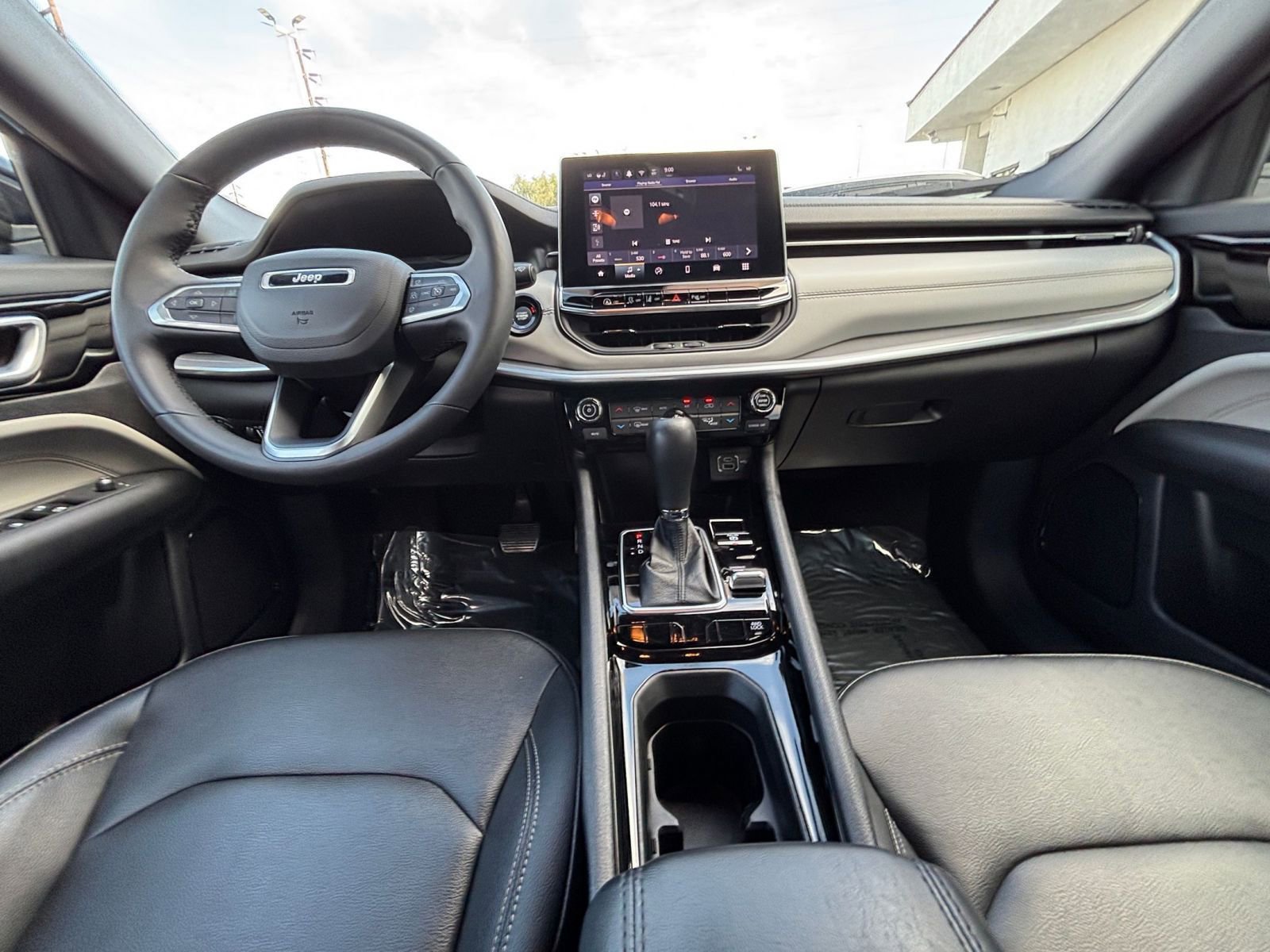 Thumbnail: 2025 Jeep Compass - 34