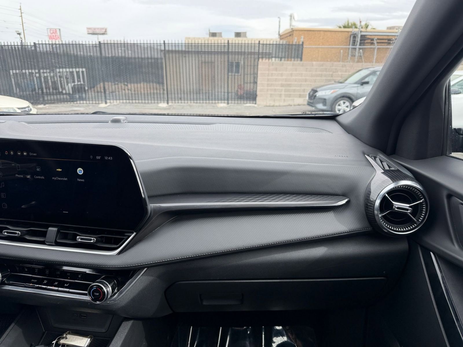 Thumbnail: 2025 Chevrolet Equinox - 35