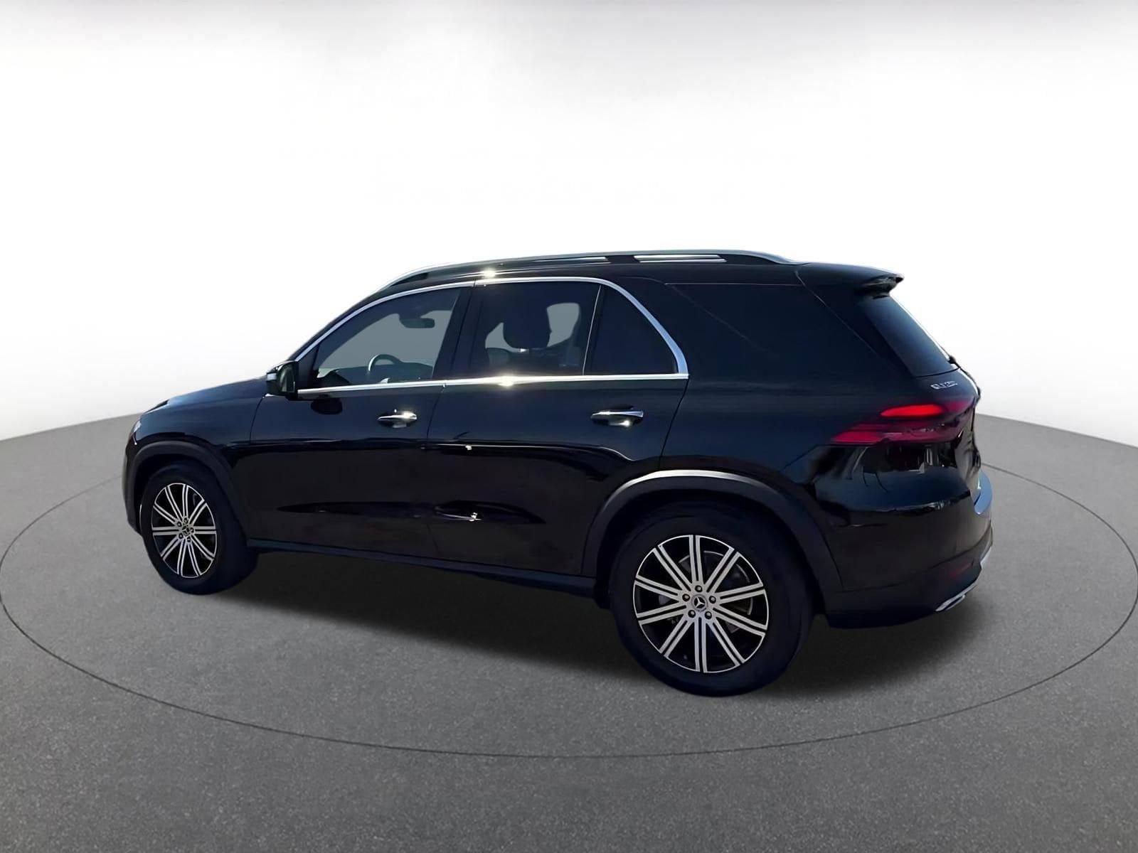 Thumbnail: 2026 Mercedes-Benz GLE - 10