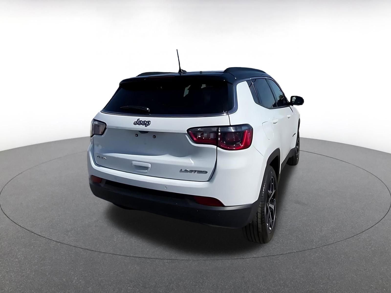 Thumbnail: 2025 Jeep Compass - 14