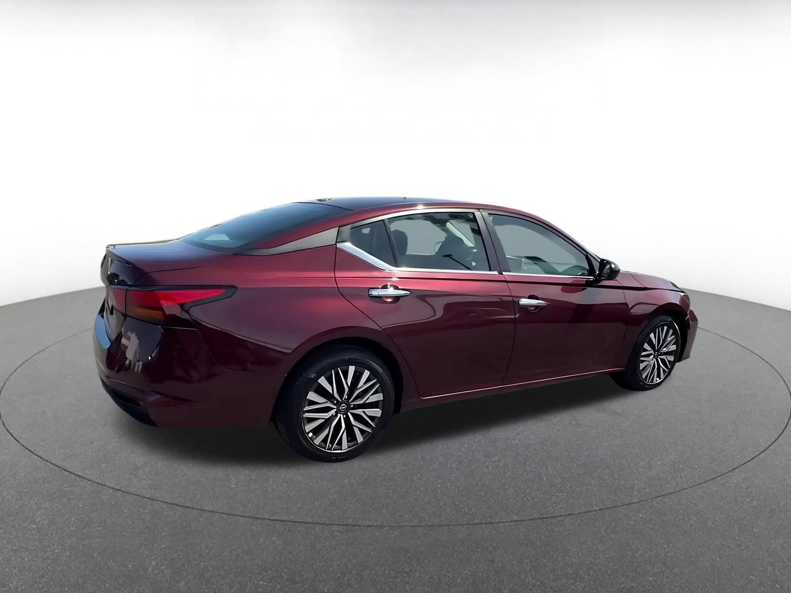 Thumbnail: 2025 Nissan Altima - 11