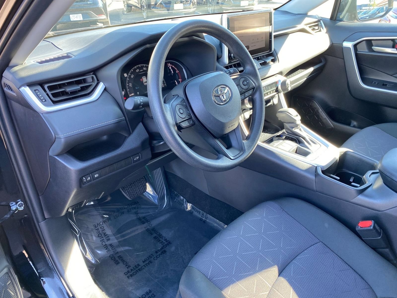 Thumbnail: 2025 Toyota RAV4 - 34