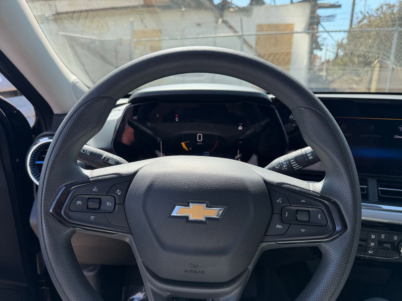 Thumbnail: 2025 Chevrolet Trax - 27