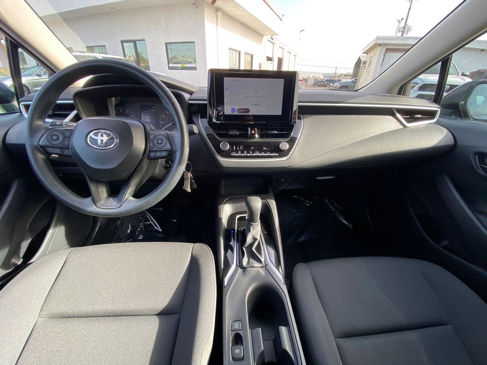 Thumbnail: 2025 Toyota Corolla - 33