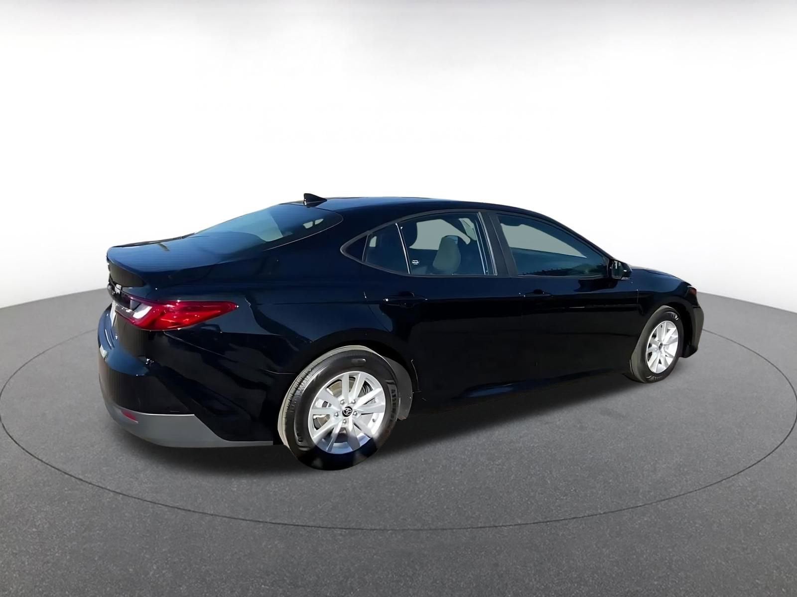 Thumbnail: 2025 Toyota Camry - 15