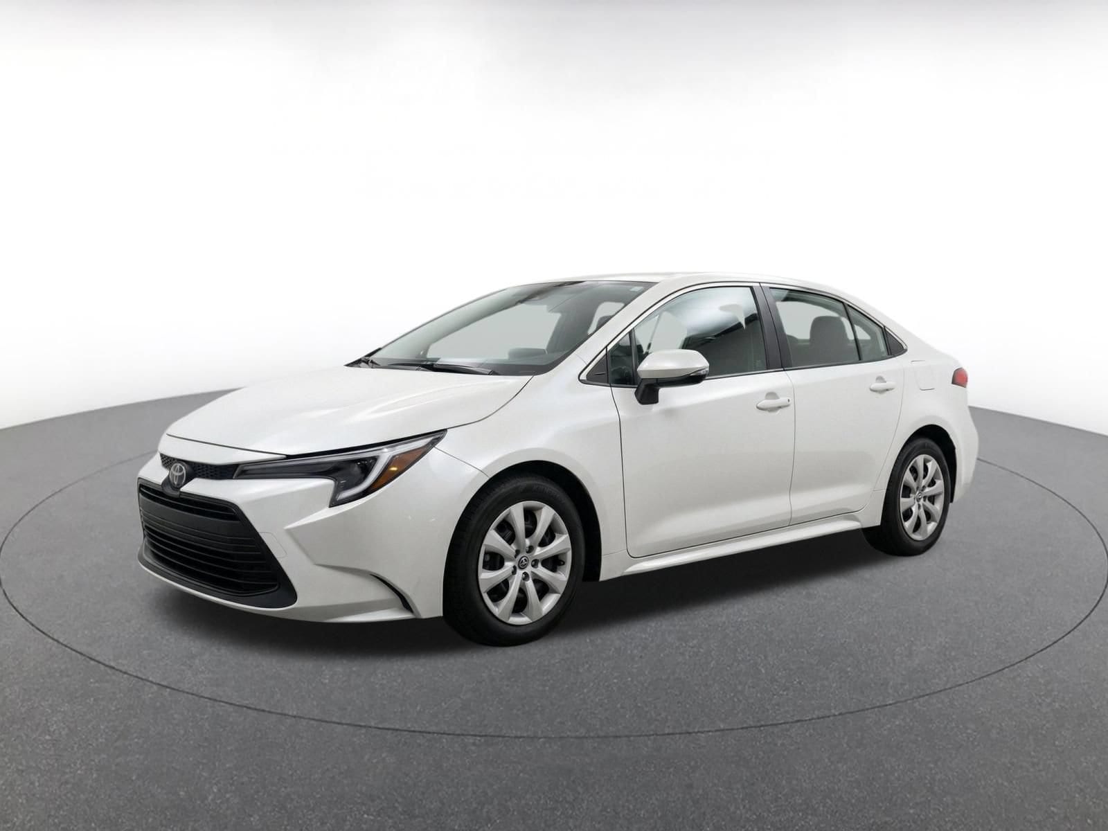 Thumbnail: 2025 Toyota Corolla - 3