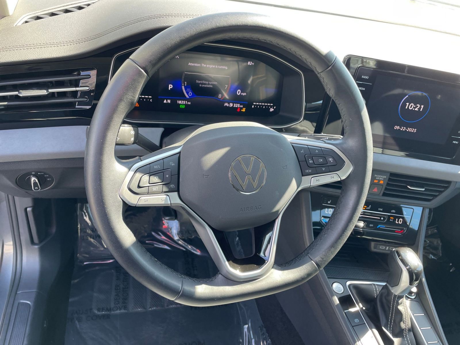 Thumbnail: 2025 Volkswagen Jetta - 28