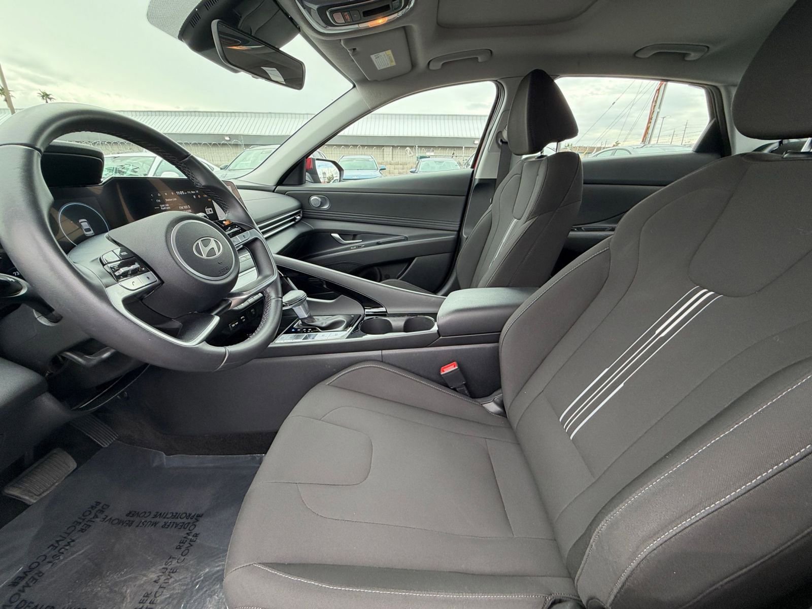 Thumbnail: 2025 Hyundai Elantra - 24