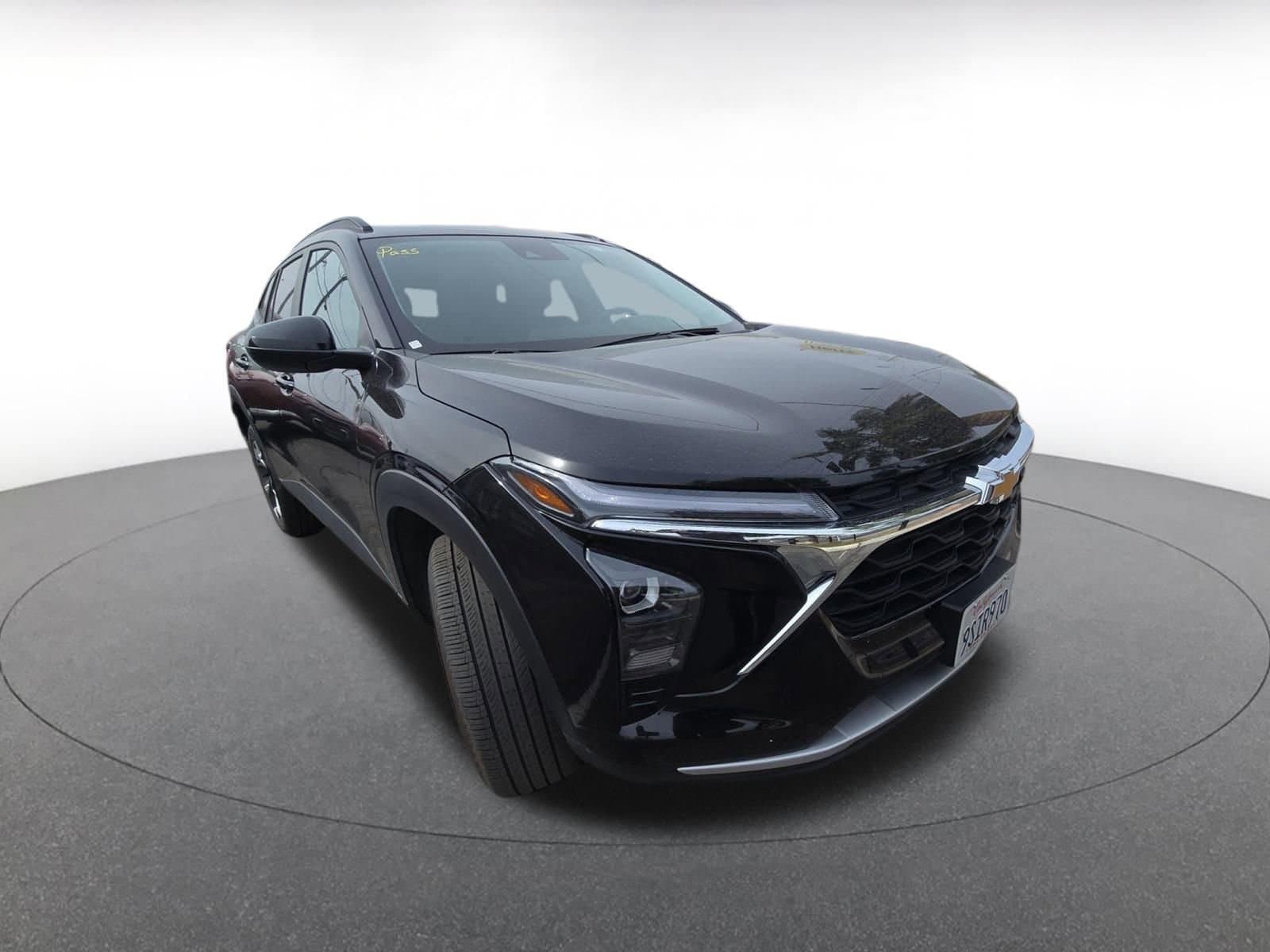 Thumbnail: 2025 Chevrolet Trax - 1