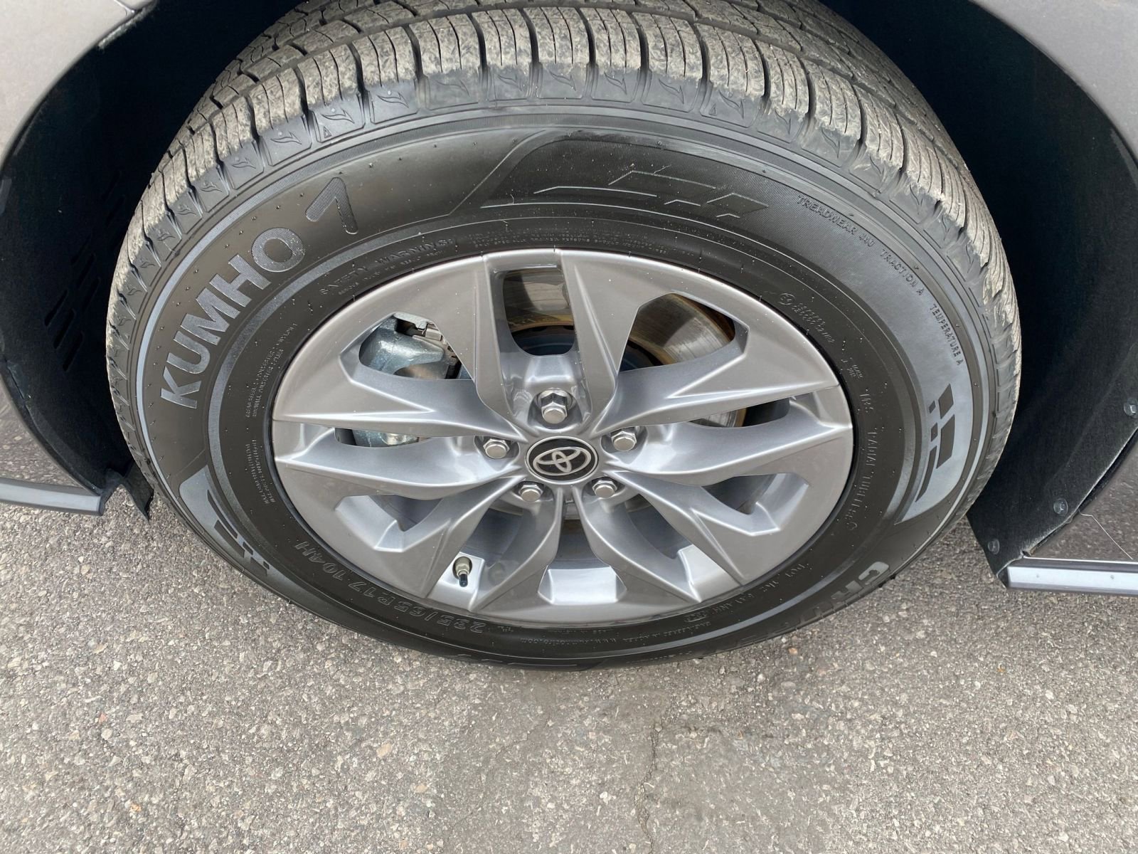 Thumbnail: 2025 Toyota Sienna - 35