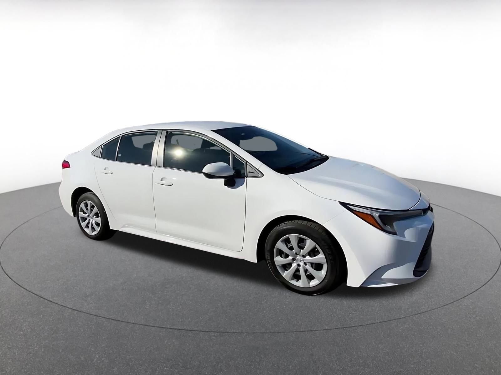 Thumbnail: 2025 Toyota Corolla - 2