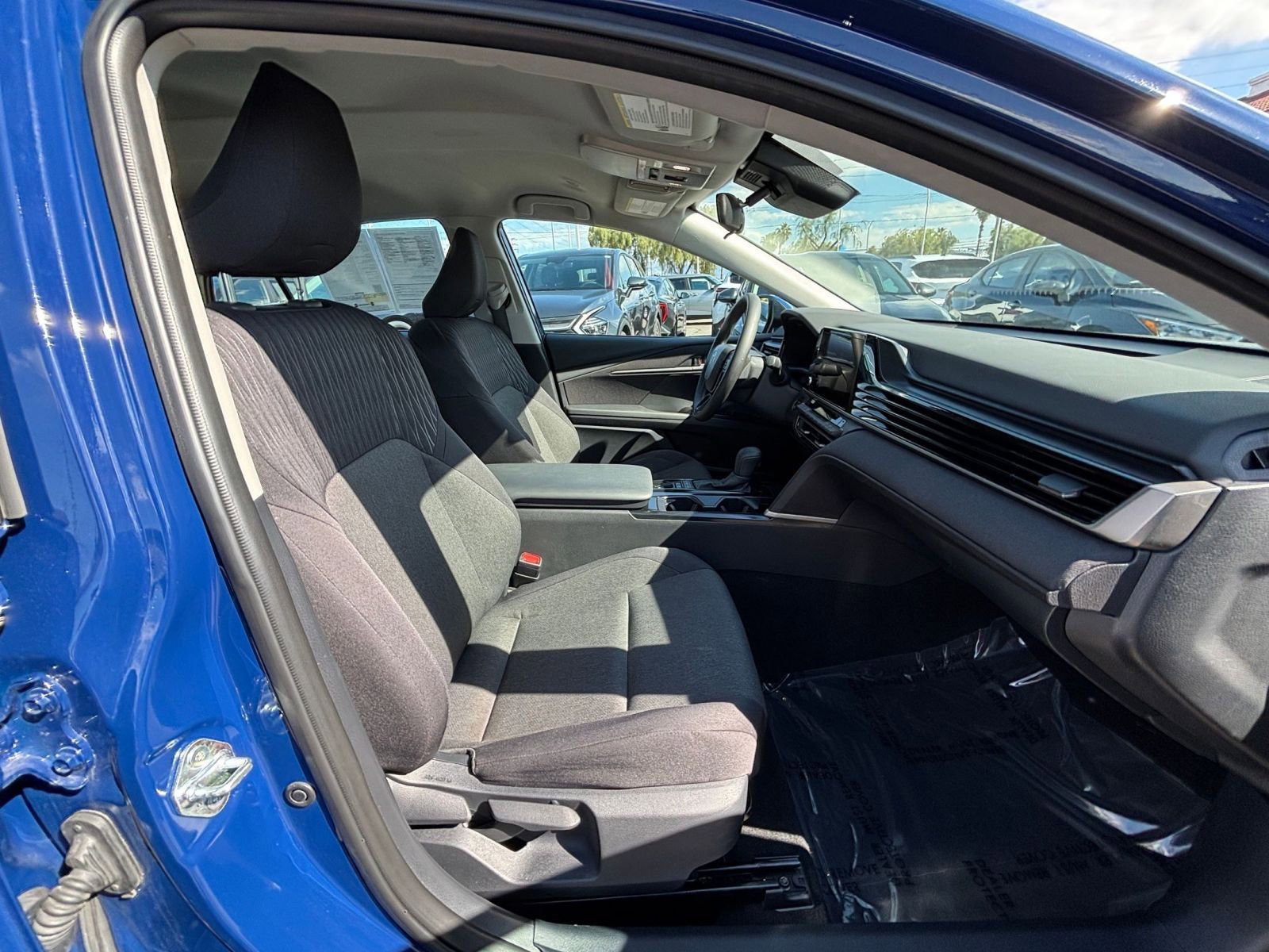 Thumbnail: 2025 Toyota Camry - 25
