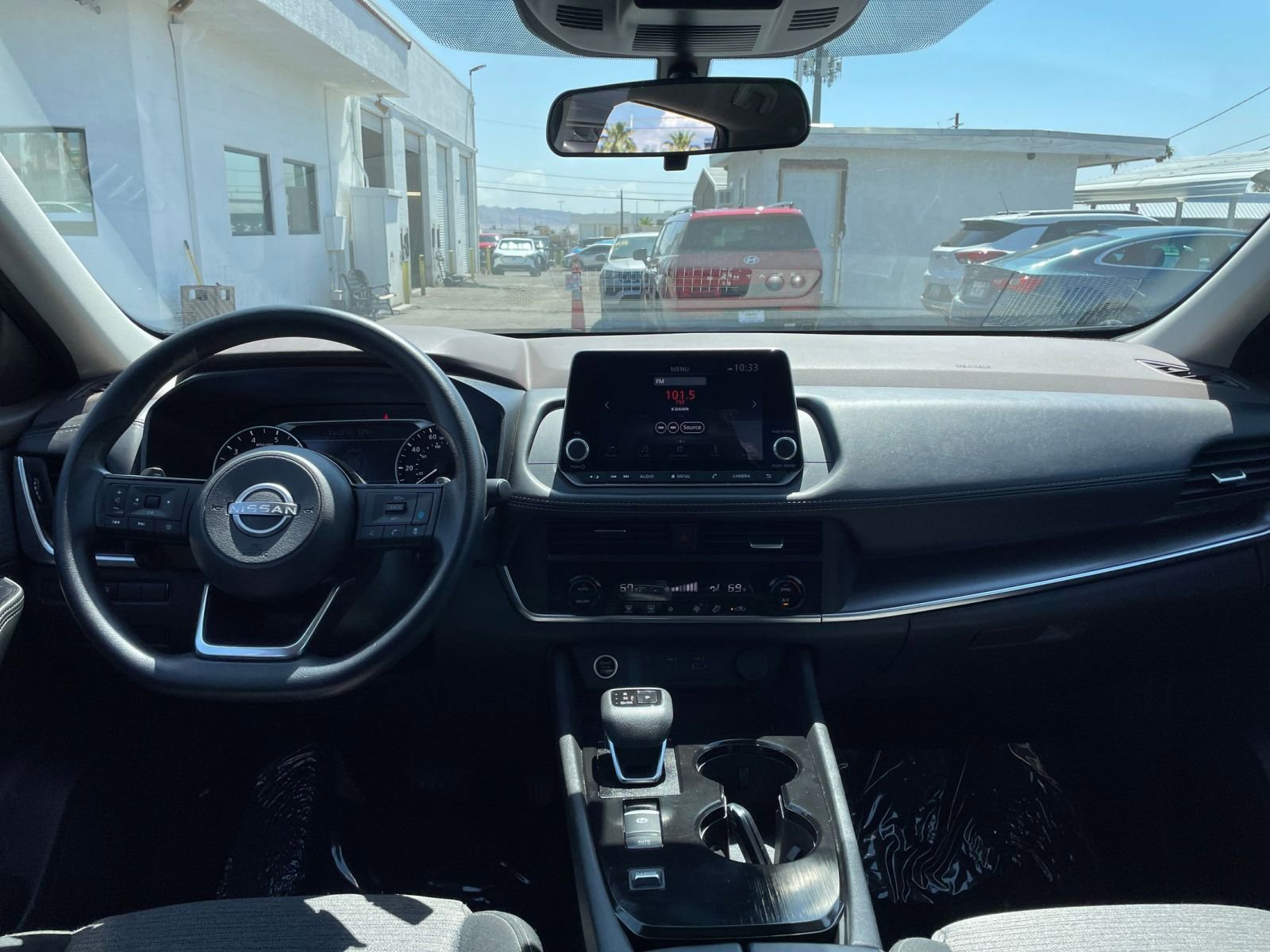 2023 Nissan Rogue SV 27