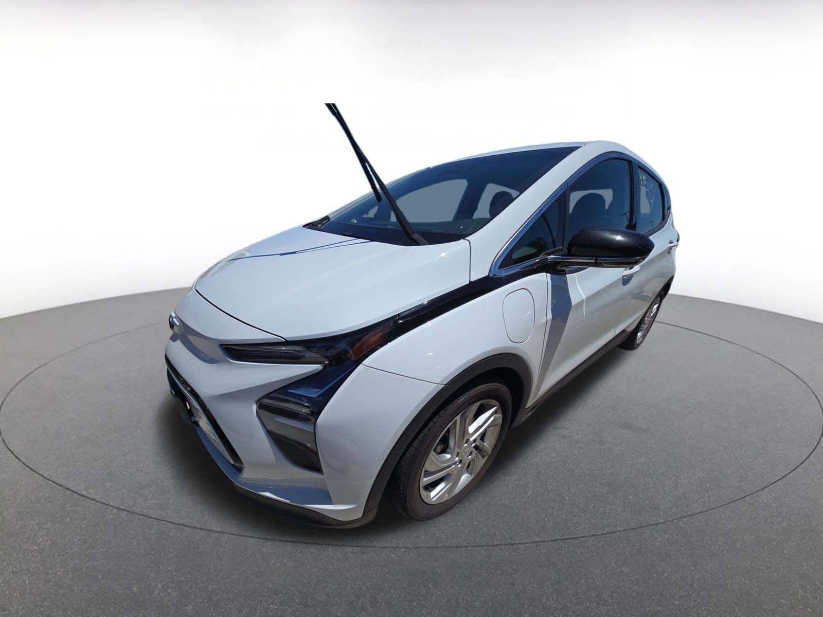 Thumbnail: 2023 Chevrolet Bolt EV - 5