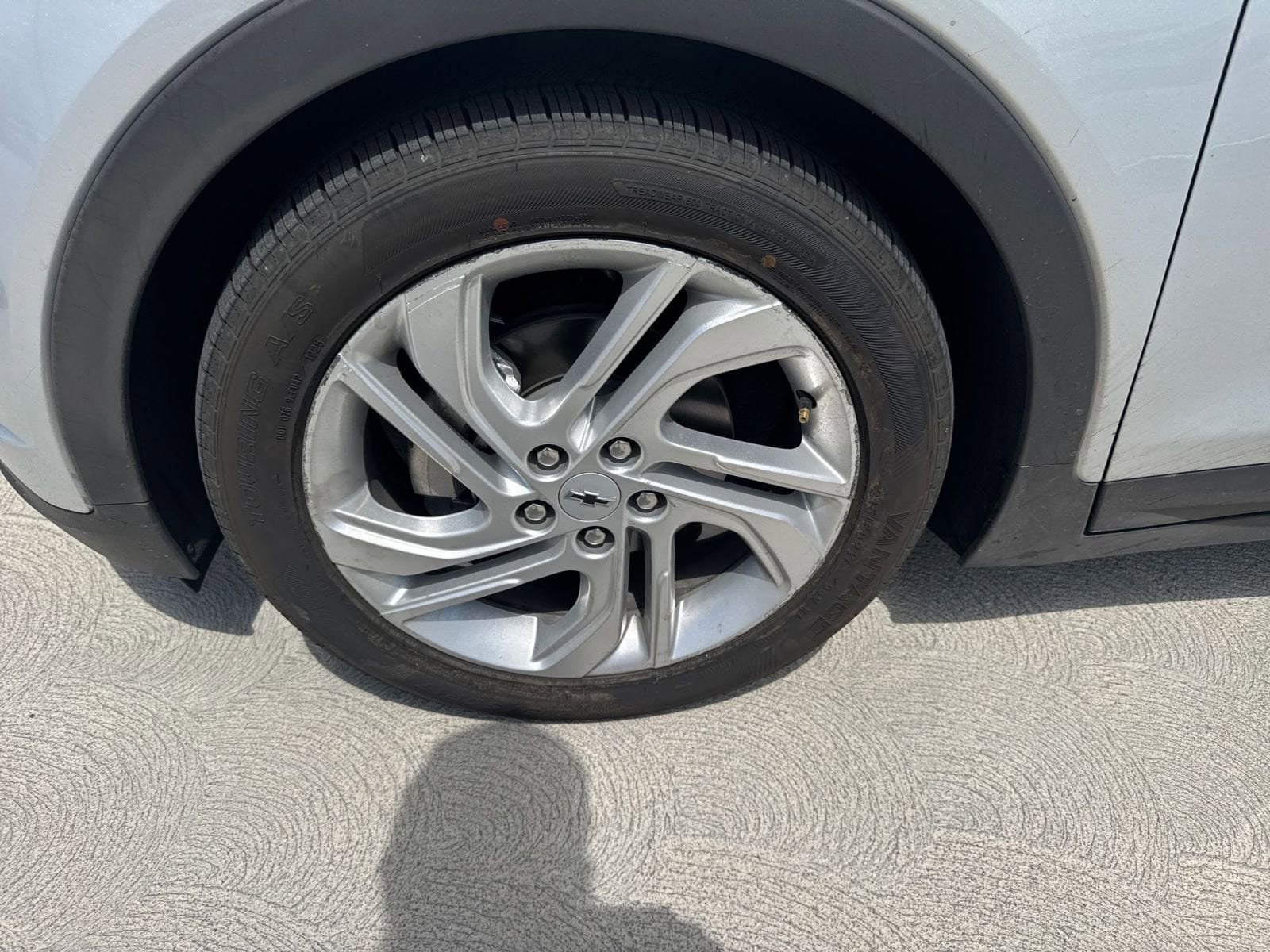 Thumbnail: 2023 Chevrolet Bolt EV - 11