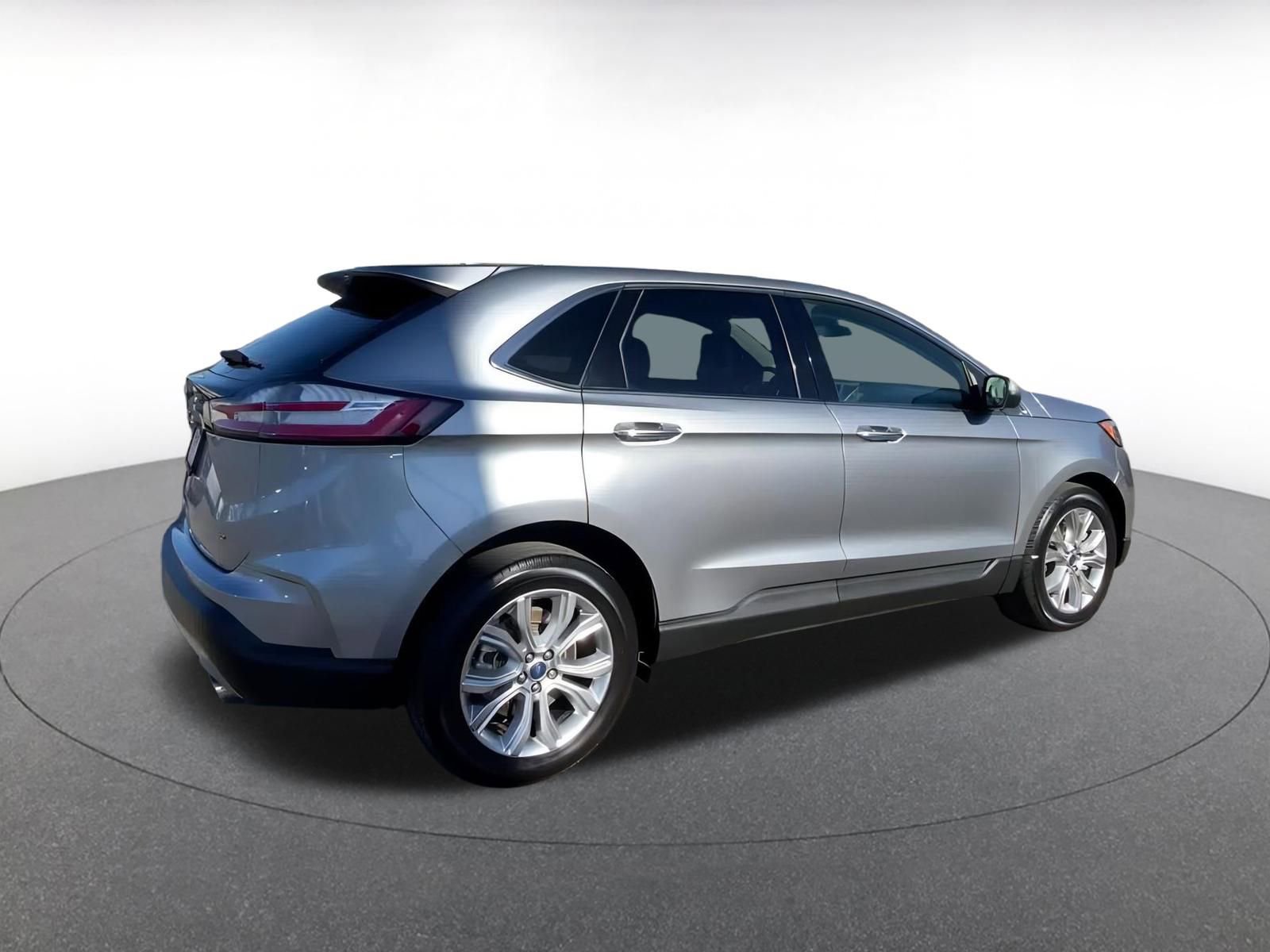 Thumbnail: 2022 Ford Edge - 15
