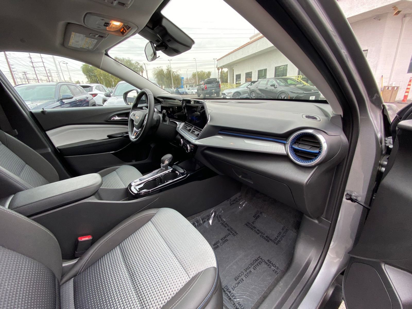 Thumbnail: 2025 Chevrolet Trax - 35