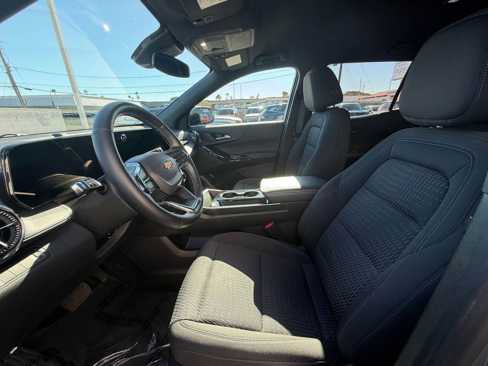 Thumbnail: 2025 Chevrolet Equinox - 24