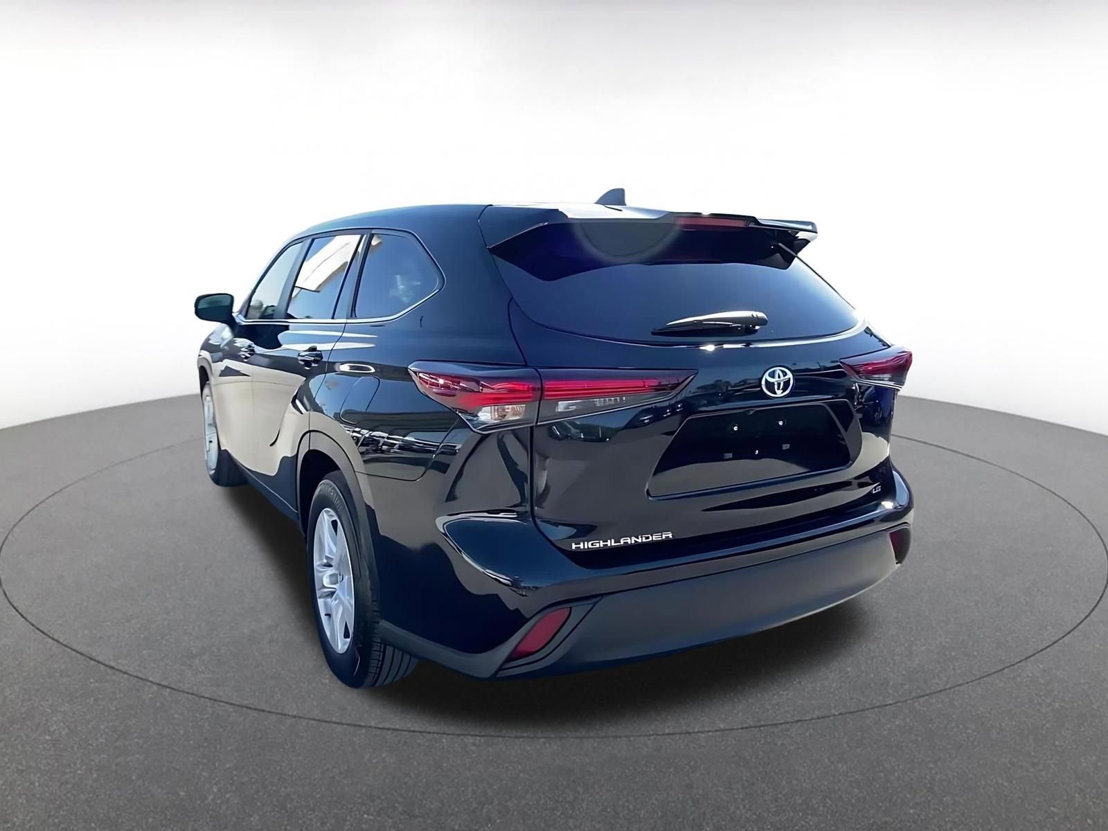 Thumbnail: 2025 Toyota Highlander - 12