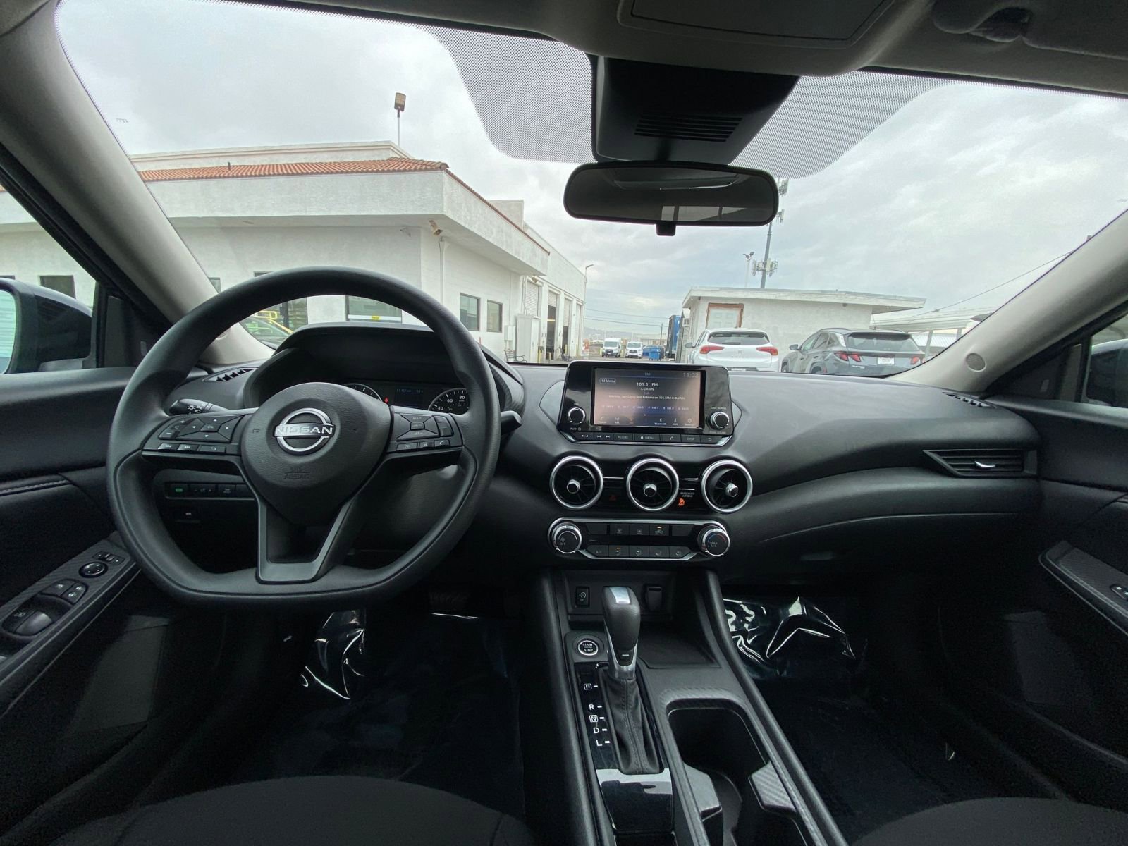 Thumbnail: 2025 Nissan Sentra - 33