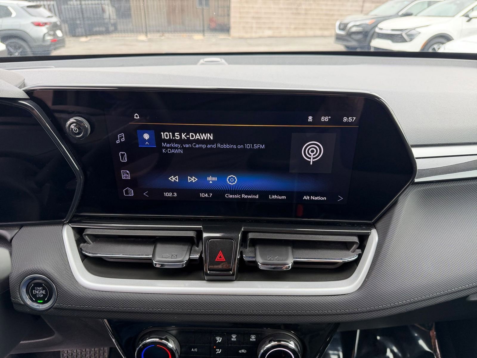 Thumbnail: 2025 Chevrolet TrailBlazer - 21