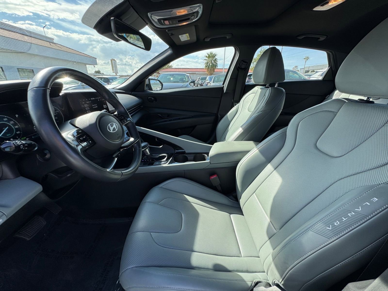 Thumbnail: 2025 Hyundai Elantra - 24