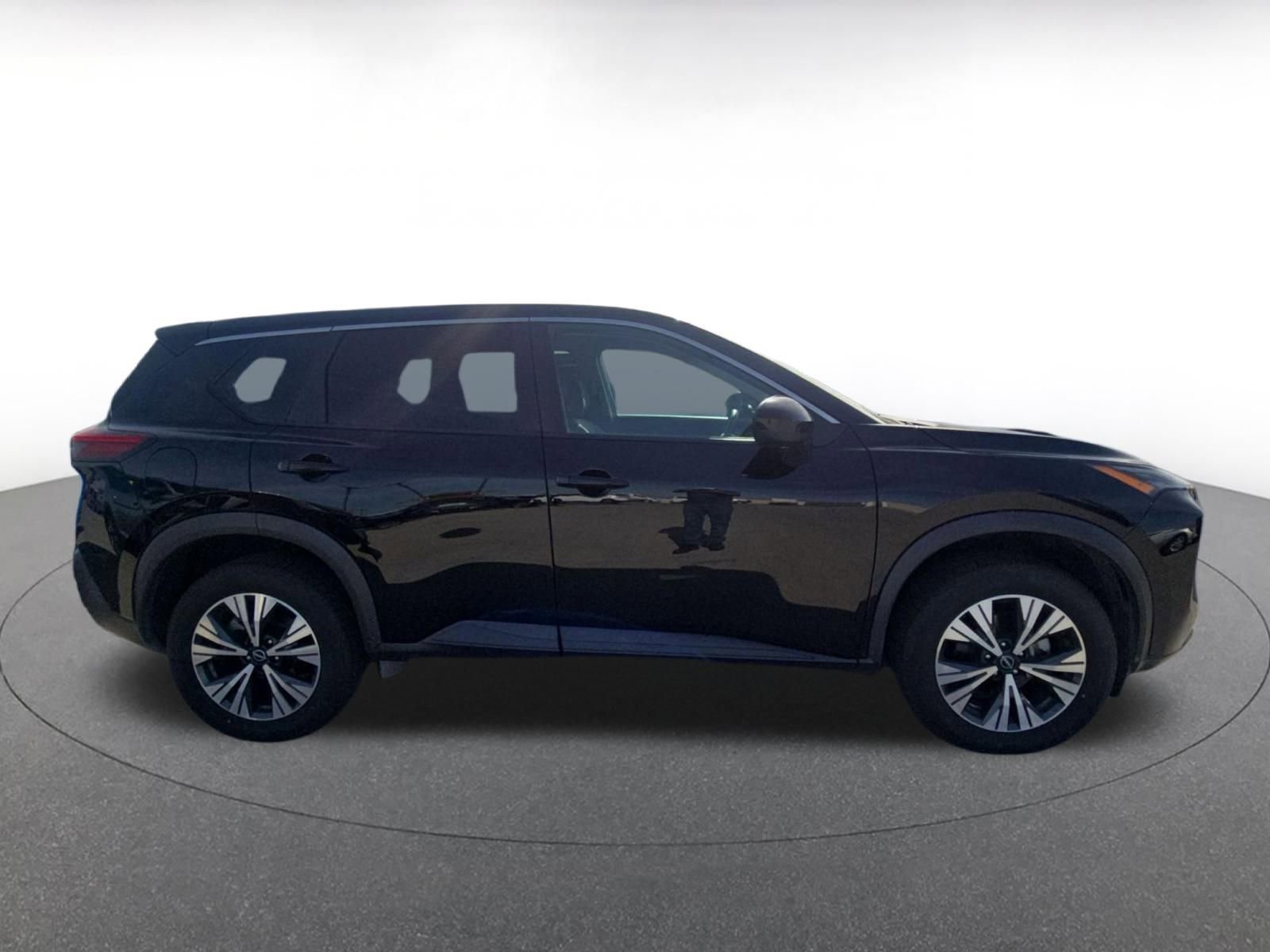 Thumbnail: 2023 Nissan Rogue - 9