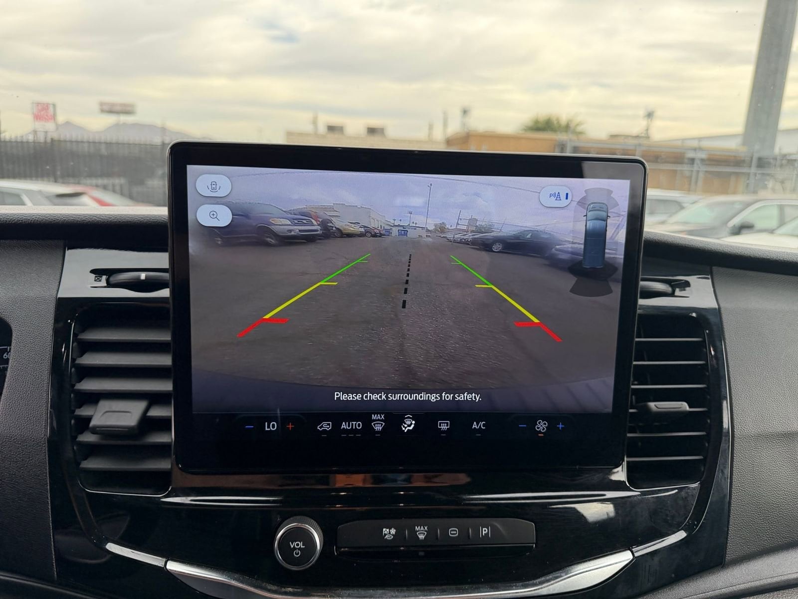 Thumbnail: 2024 Ford Econoline - 17