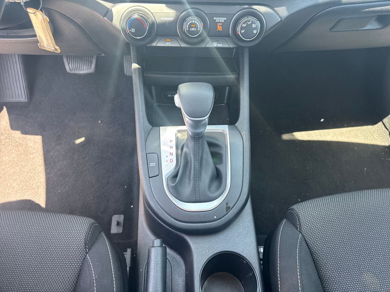 Thumbnail: 2024 Kia Forte - 9
