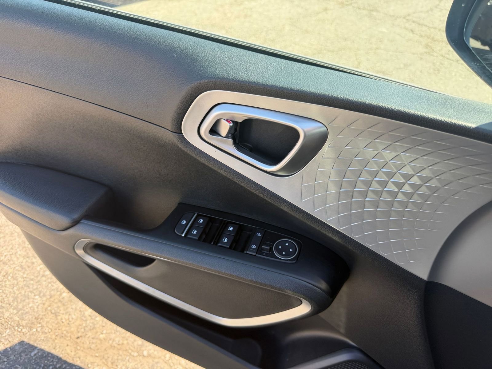 Thumbnail: 2023 Kia Soul - 18