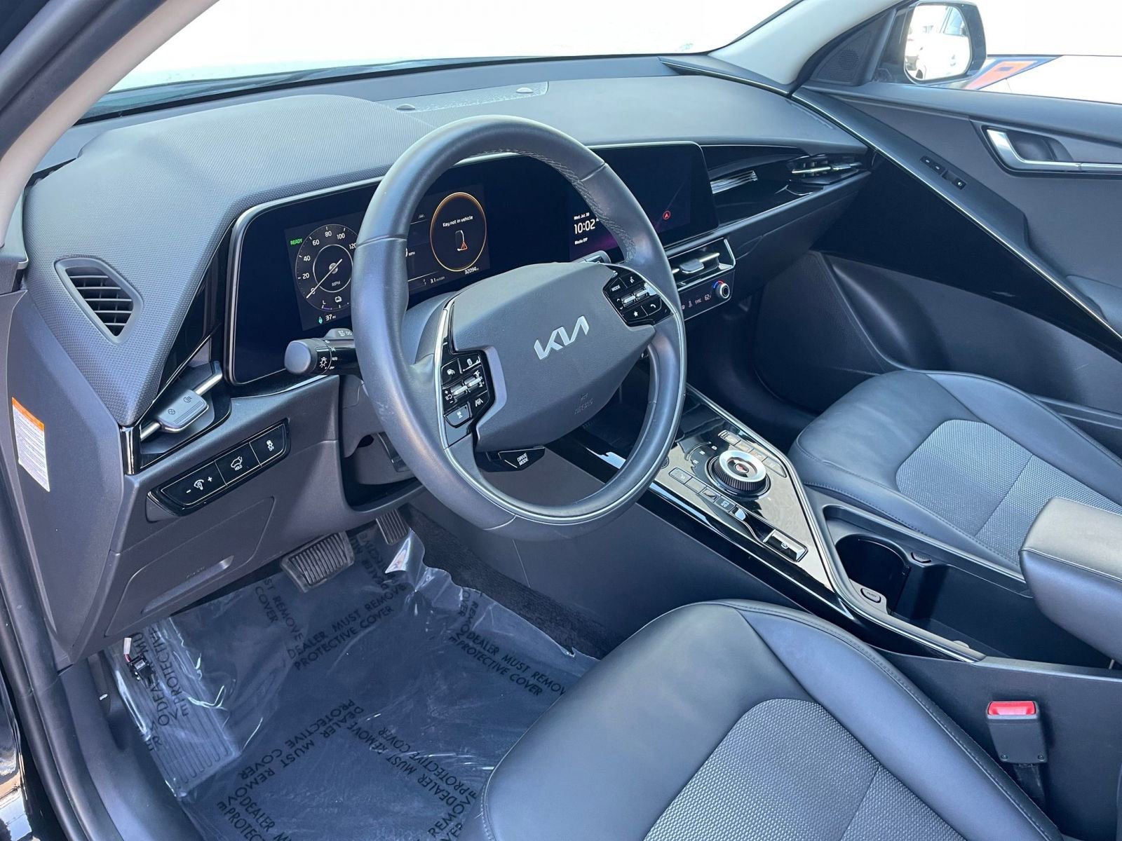 Thumbnail: 2023 Kia Niro - 31