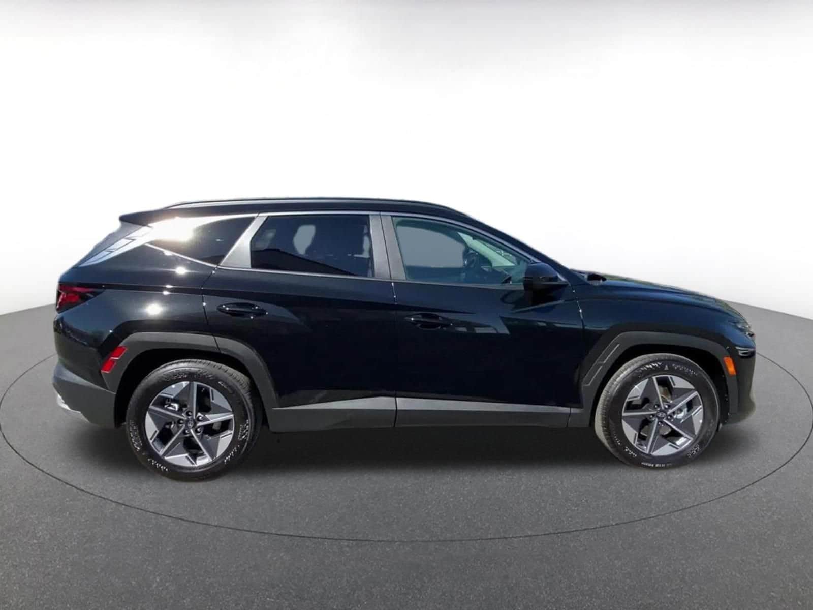 Thumbnail: 2025 Hyundai Tucson - 16