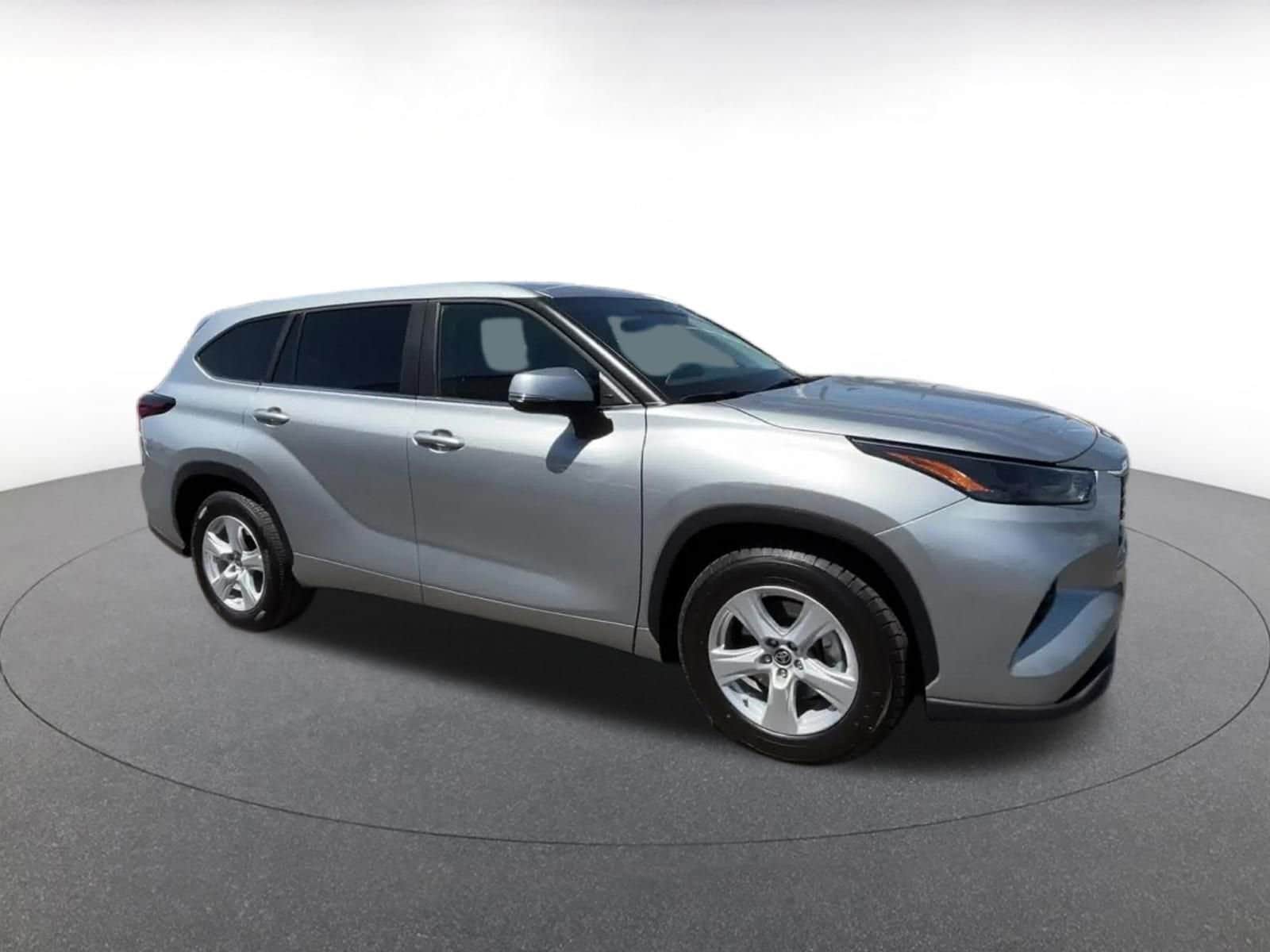 Thumbnail: 2025 Toyota Highlander - 2