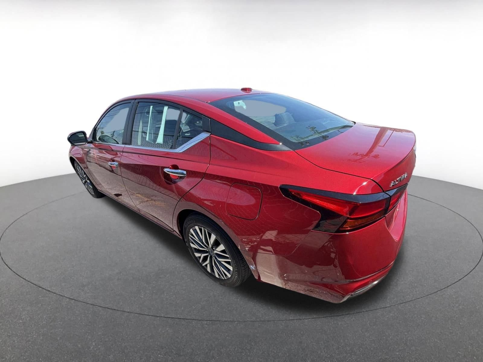 Thumbnail: 2025 Nissan Altima - 4