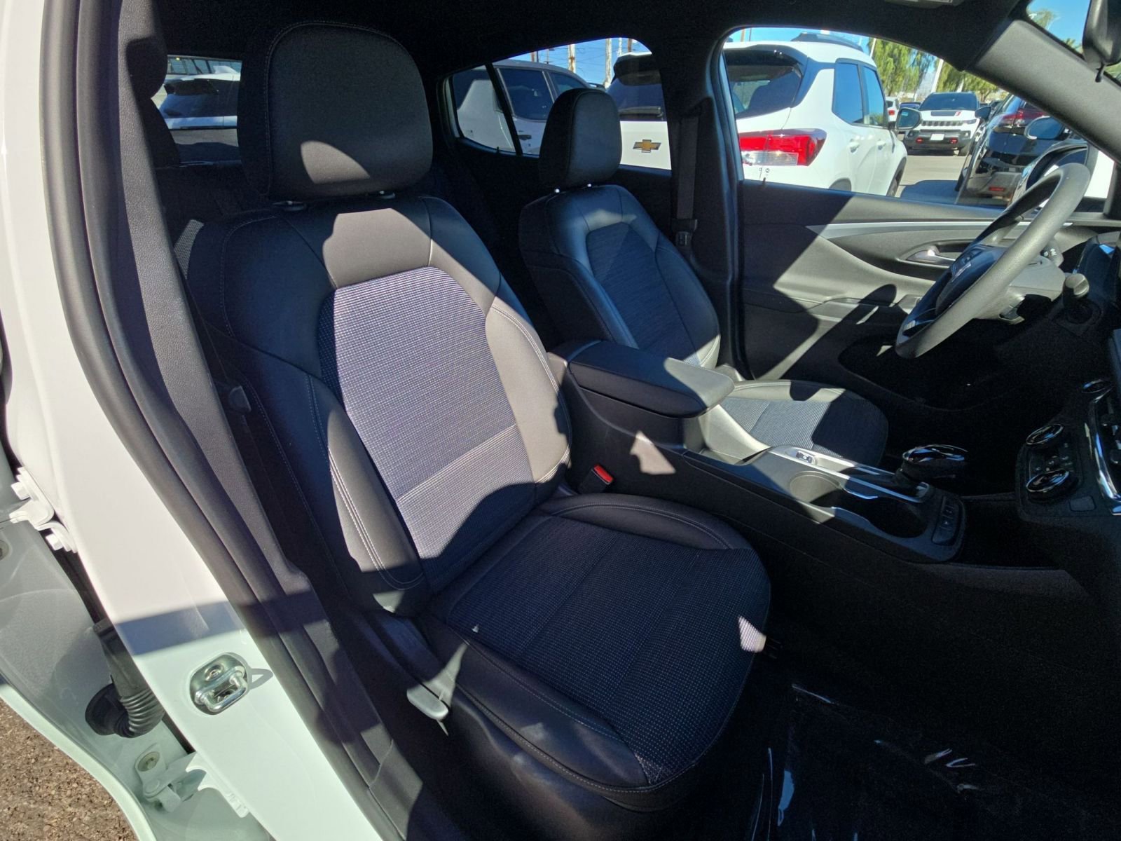 Thumbnail: 2025 Buick Envista - 18