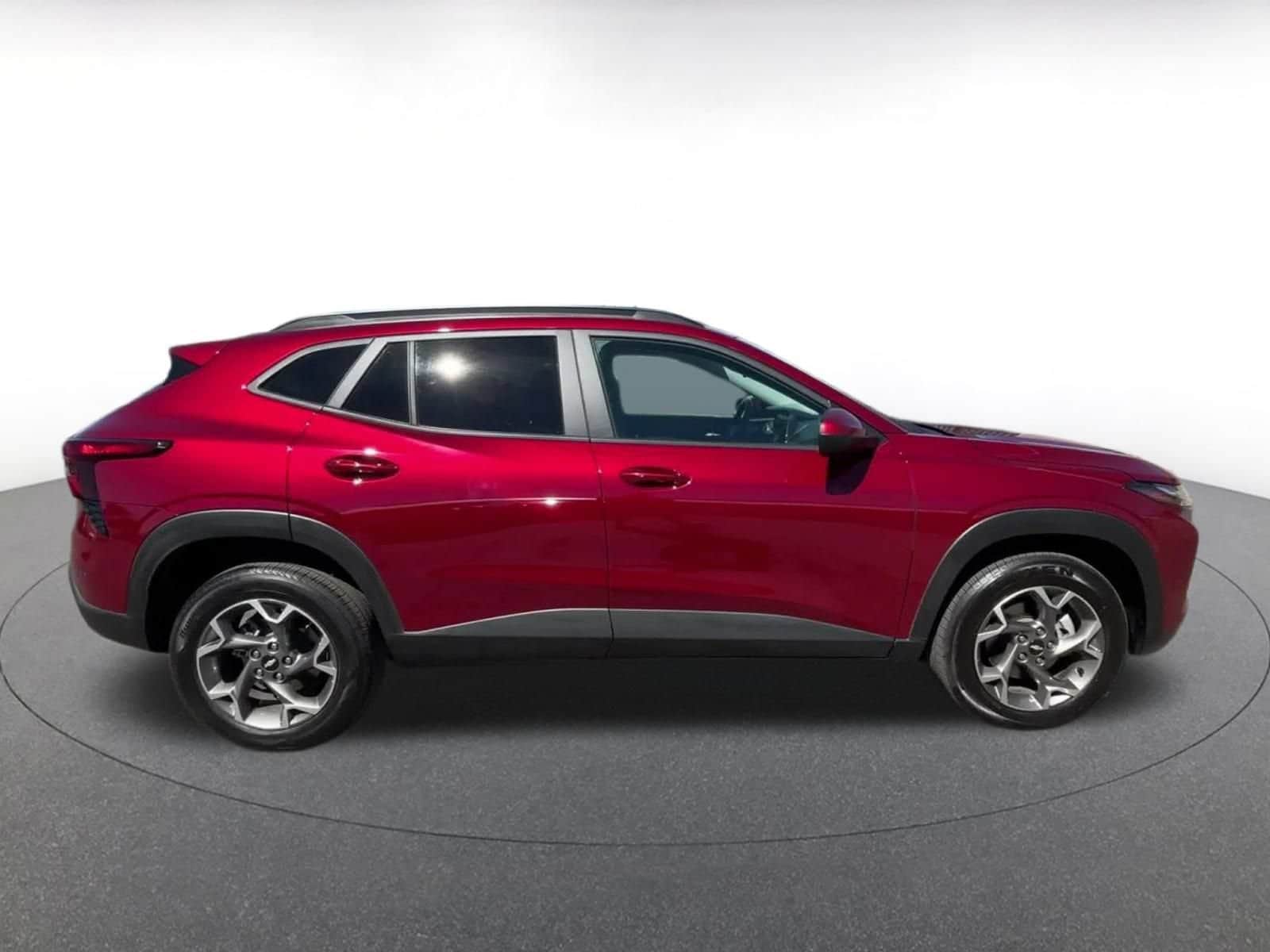 Thumbnail: 2025 Chevrolet Trax - 15