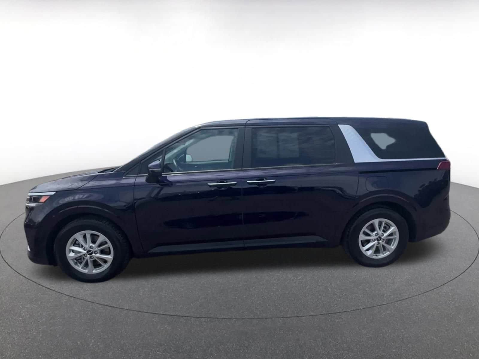 Thumbnail: 2024 Kia Carnival - 8
