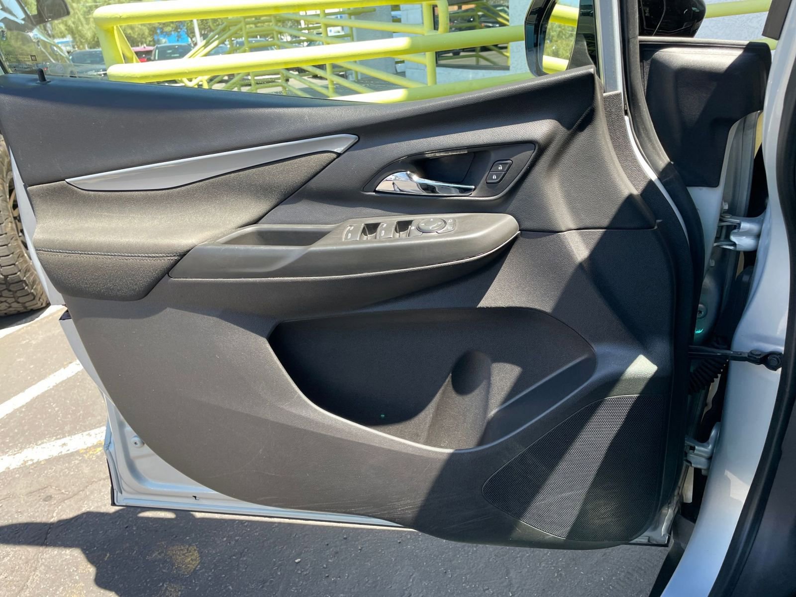 Thumbnail: 2023 Chevrolet Bolt EV - 24