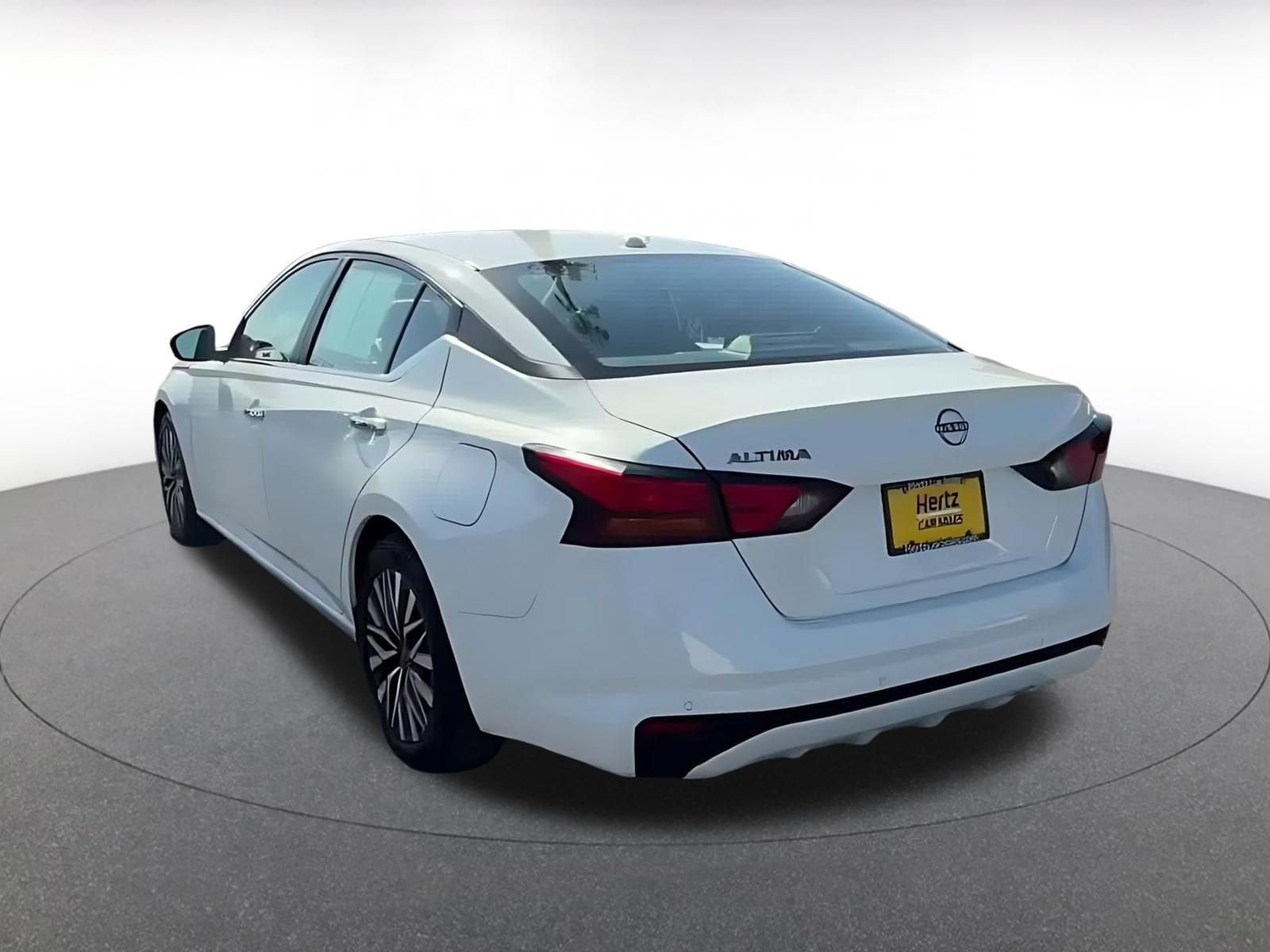 Thumbnail: 2025 Nissan Altima - 12