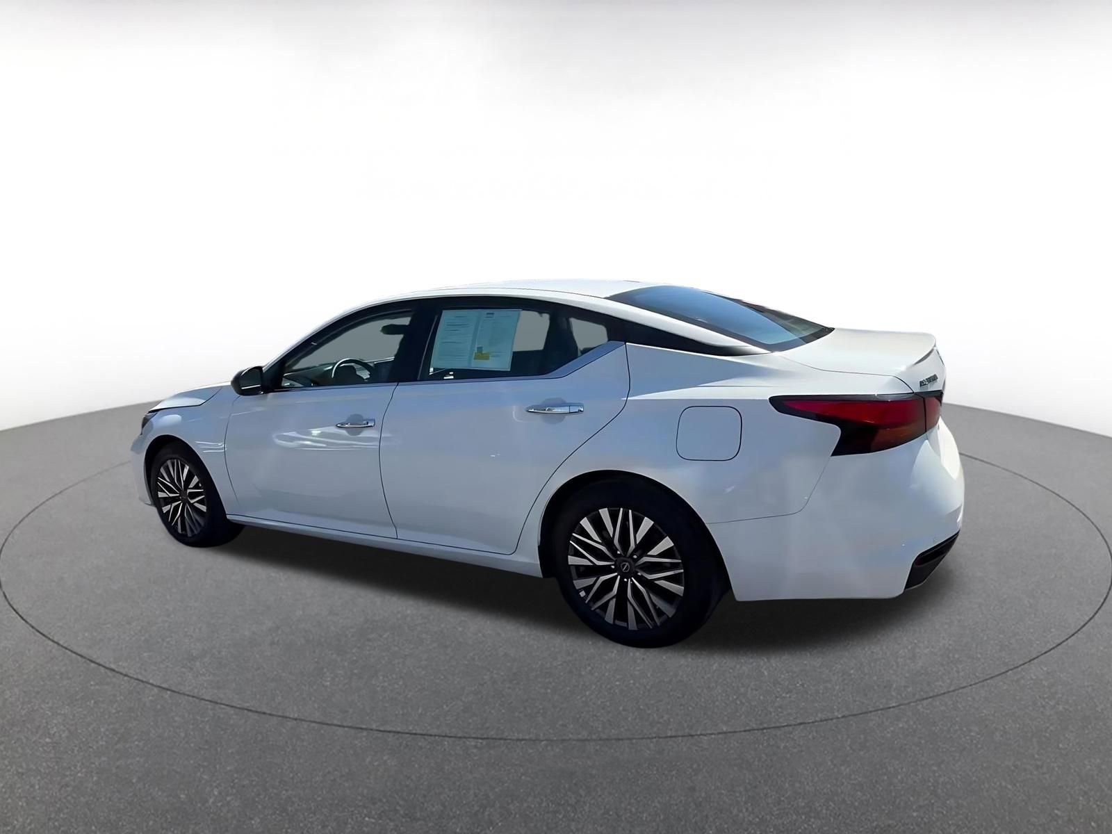 Thumbnail: 2025 Nissan Altima - 10