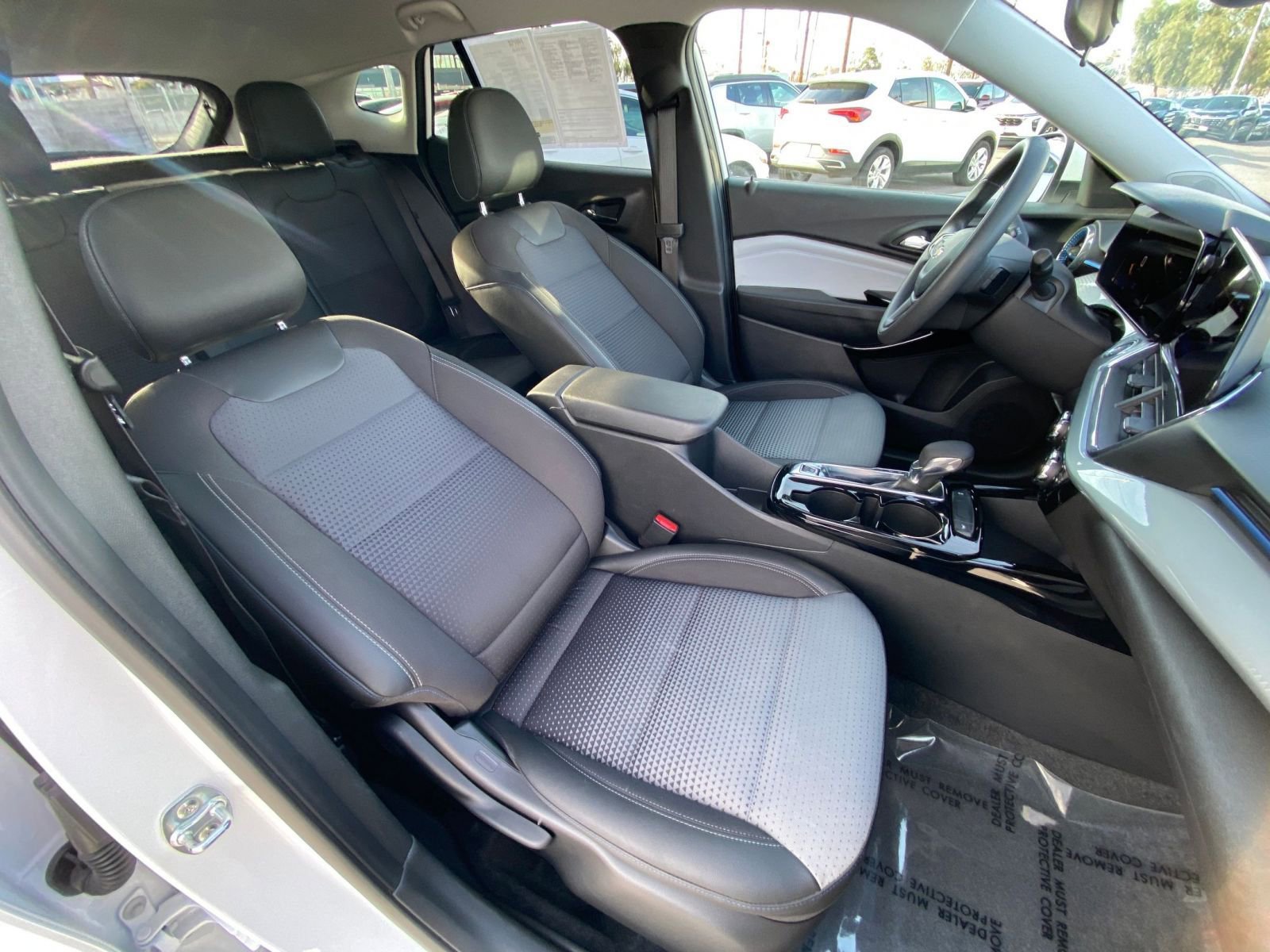 Thumbnail: 2025 Chevrolet Trax - 35