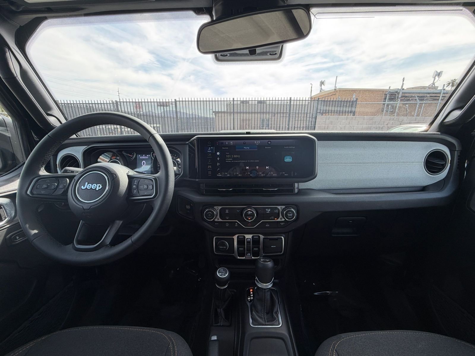 Thumbnail: 2025 Jeep Wrangler - 32