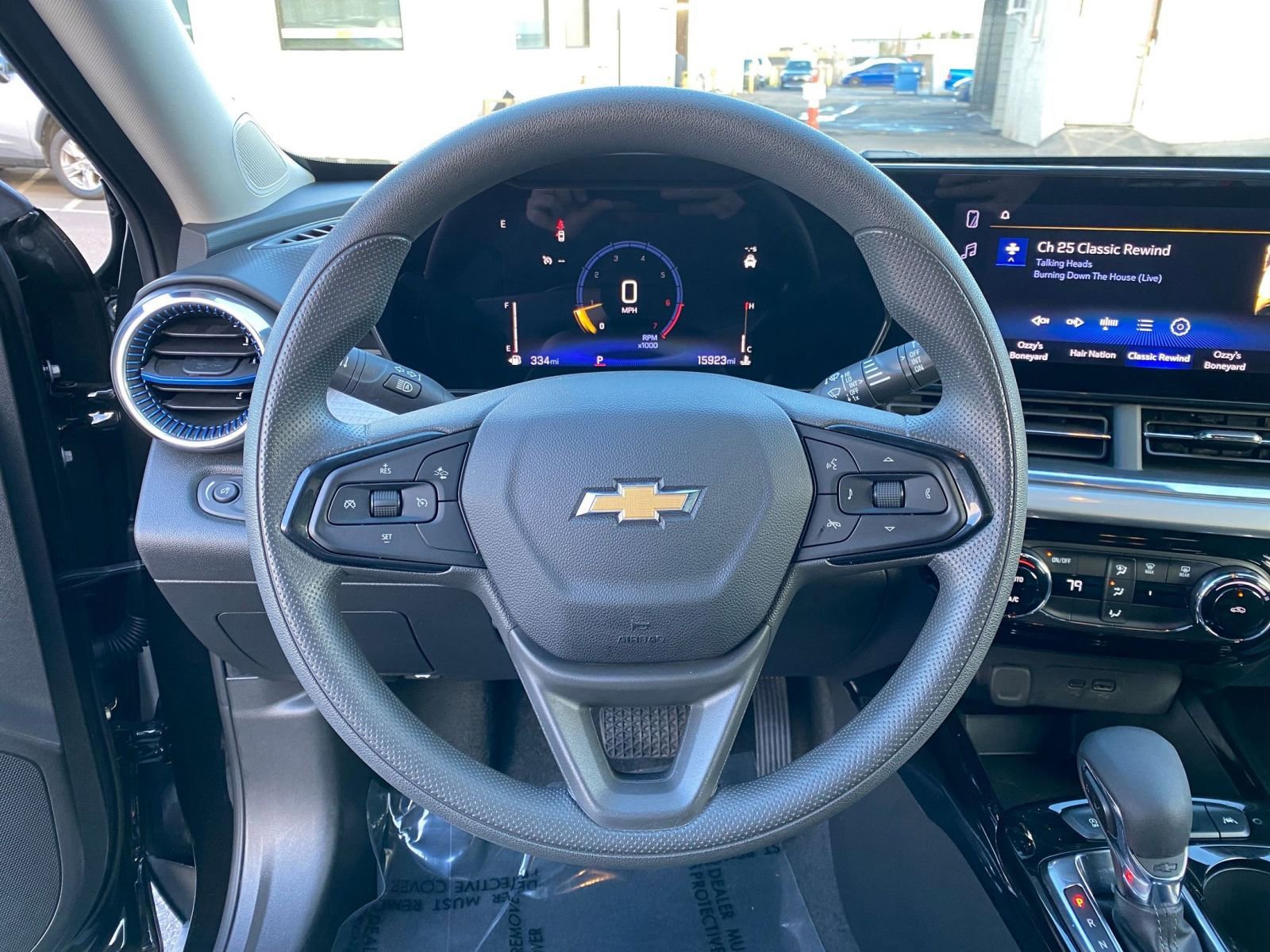 Thumbnail: 2025 Chevrolet Trax - 28