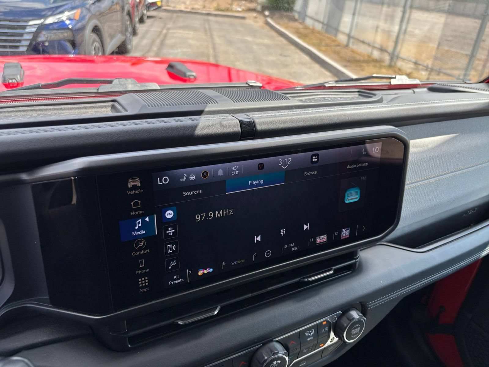 Thumbnail: 2025 Jeep Wrangler - 19