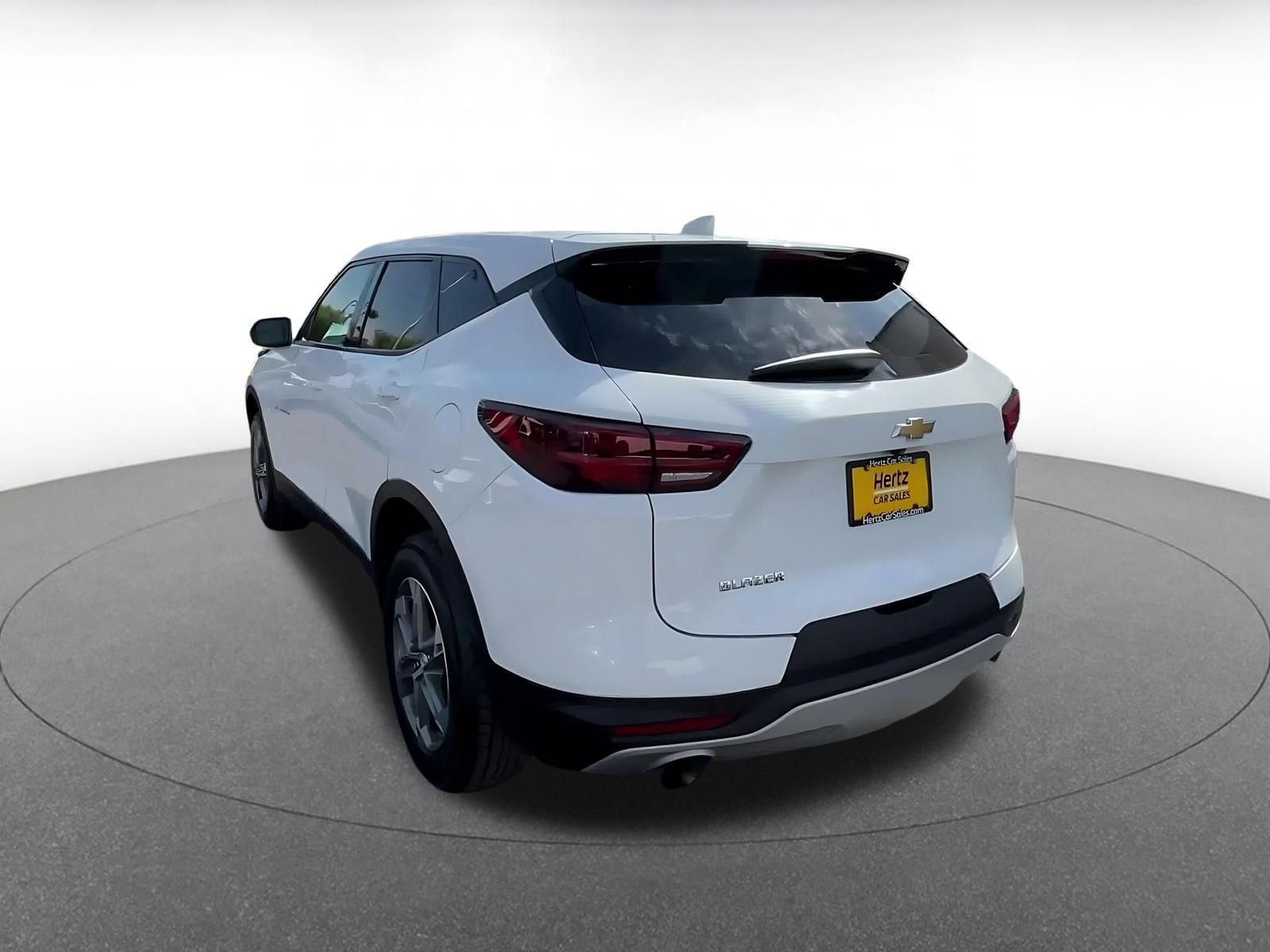 Thumbnail: 2023 Chevrolet Blazer - 10