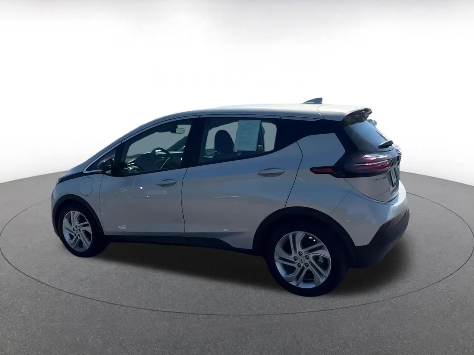 Thumbnail: 2023 Chevrolet Bolt EV - 10