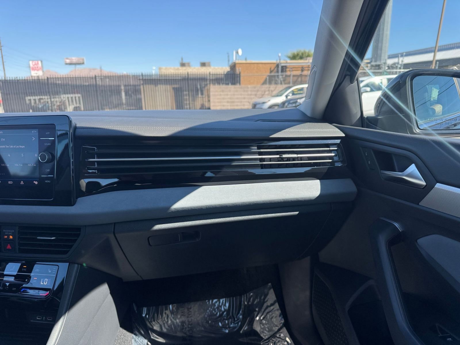 Thumbnail: 2025 Volkswagen Jetta - 33